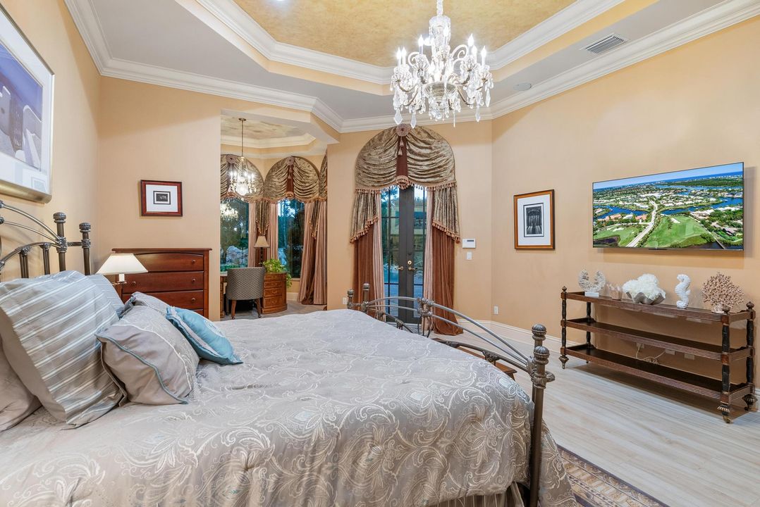 For Sale: $3,250,000 (4 beds, 3 baths, 5426 Square Feet)