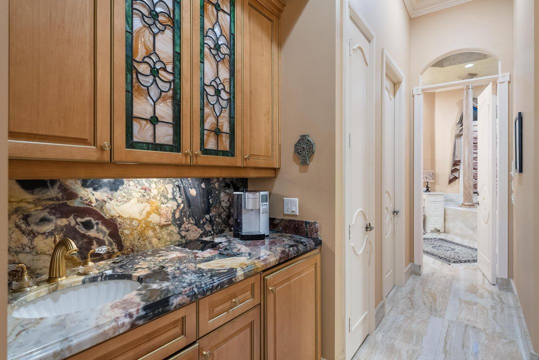 For Sale: $3,250,000 (4 beds, 3 baths, 5426 Square Feet)