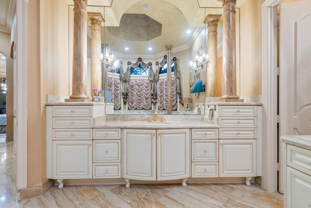 For Sale: $3,250,000 (4 beds, 3 baths, 5426 Square Feet)