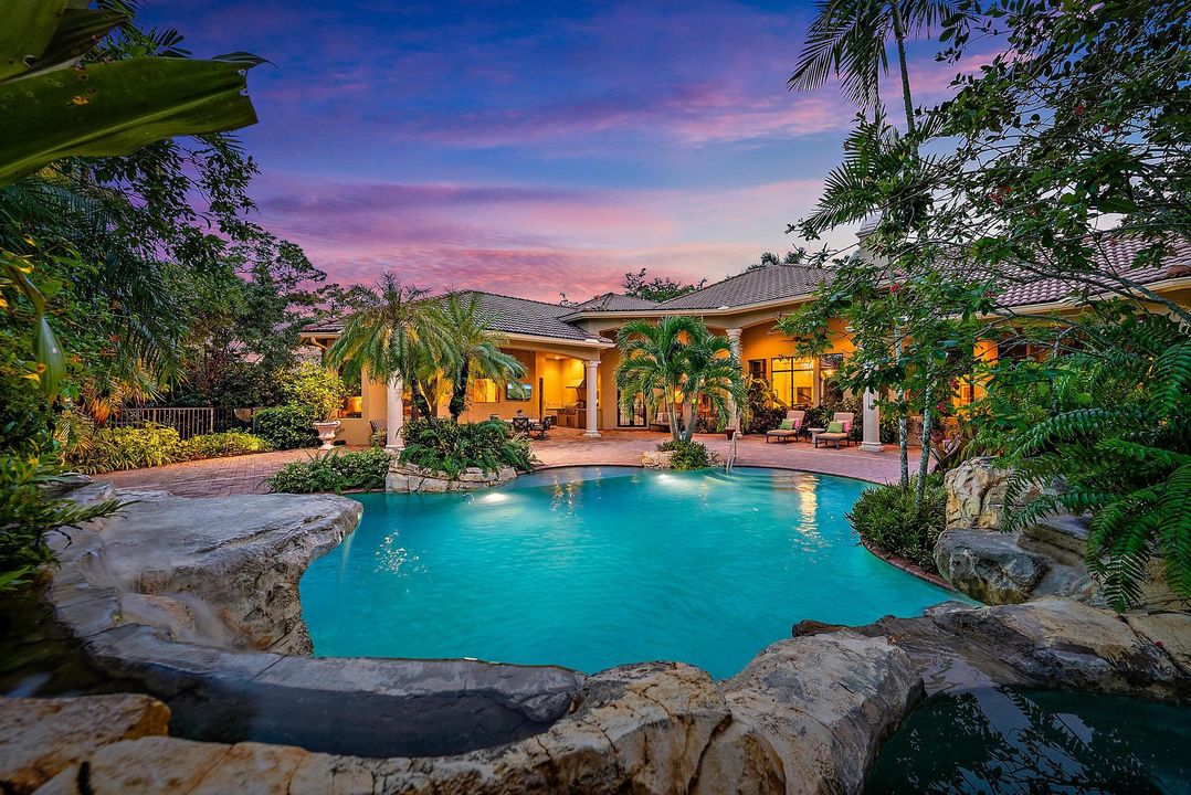 For Sale: $3,250,000 (4 beds, 3 baths, 5426 Square Feet)