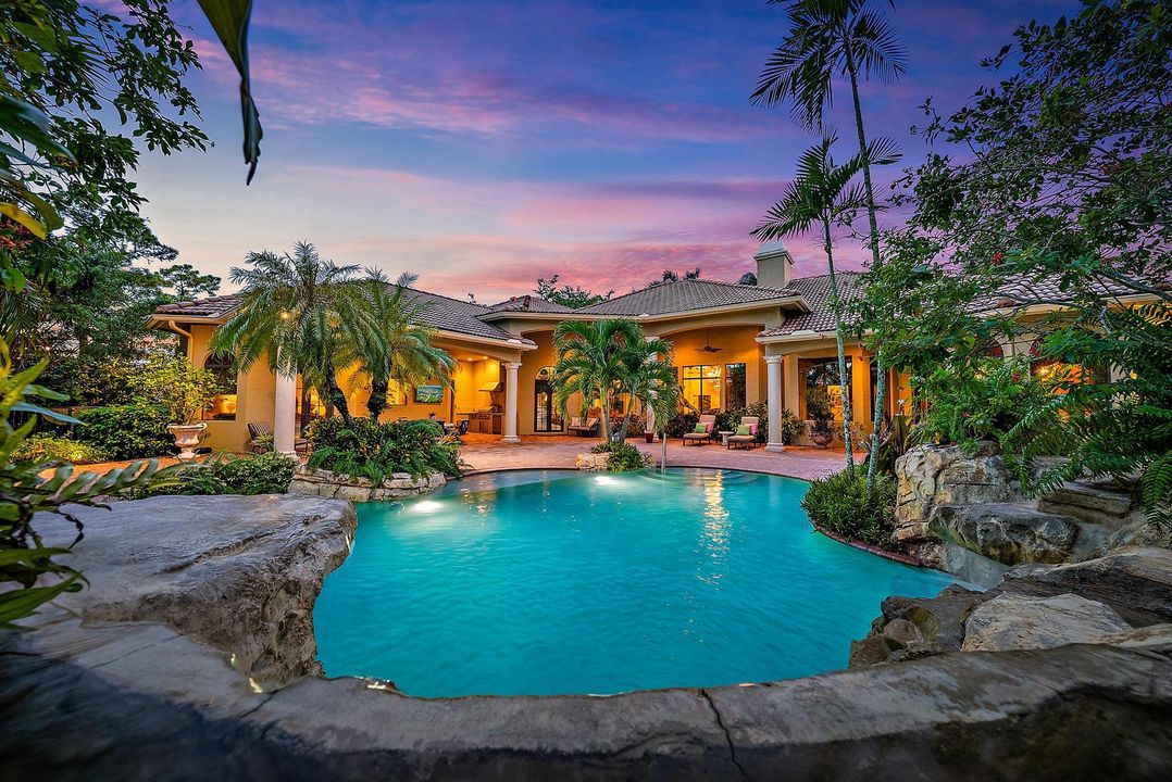 For Sale: $3,250,000 (4 beds, 3 baths, 5426 Square Feet)