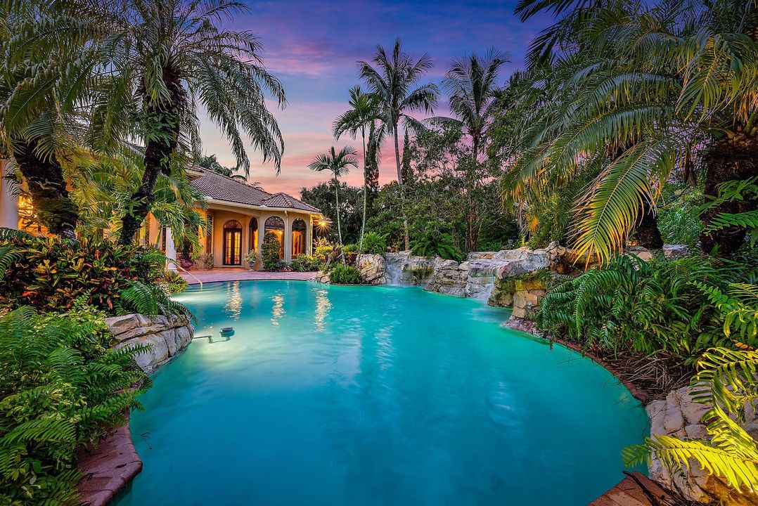 For Sale: $3,250,000 (4 beds, 3 baths, 5426 Square Feet)