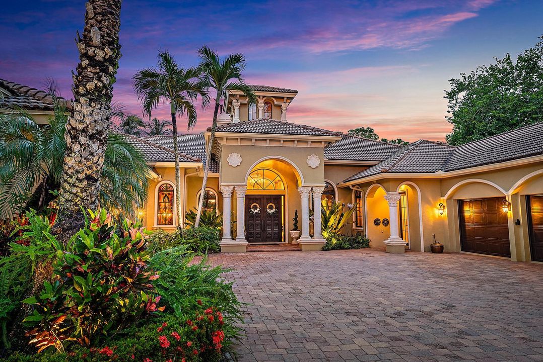 For Sale: $3,250,000 (4 beds, 3 baths, 5426 Square Feet)