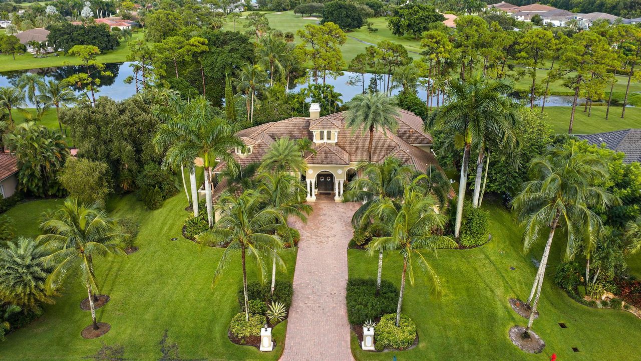 For Sale: $3,250,000 (4 beds, 3 baths, 5426 Square Feet)