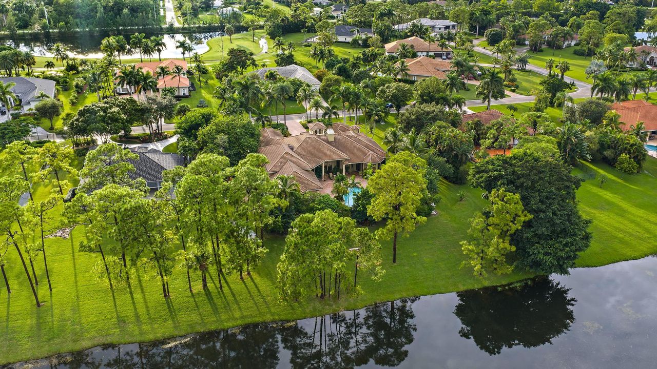 For Sale: $3,250,000 (4 beds, 3 baths, 5426 Square Feet)