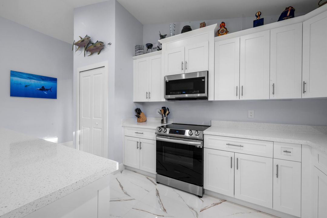 Active With Contract: $447,000 (4 beds, 2 baths, 1883 Square Feet)