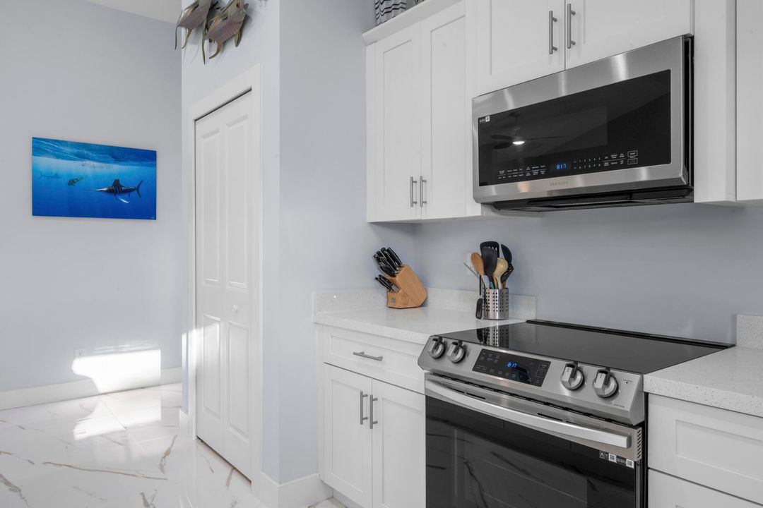 Active With Contract: $447,000 (4 beds, 2 baths, 1883 Square Feet)