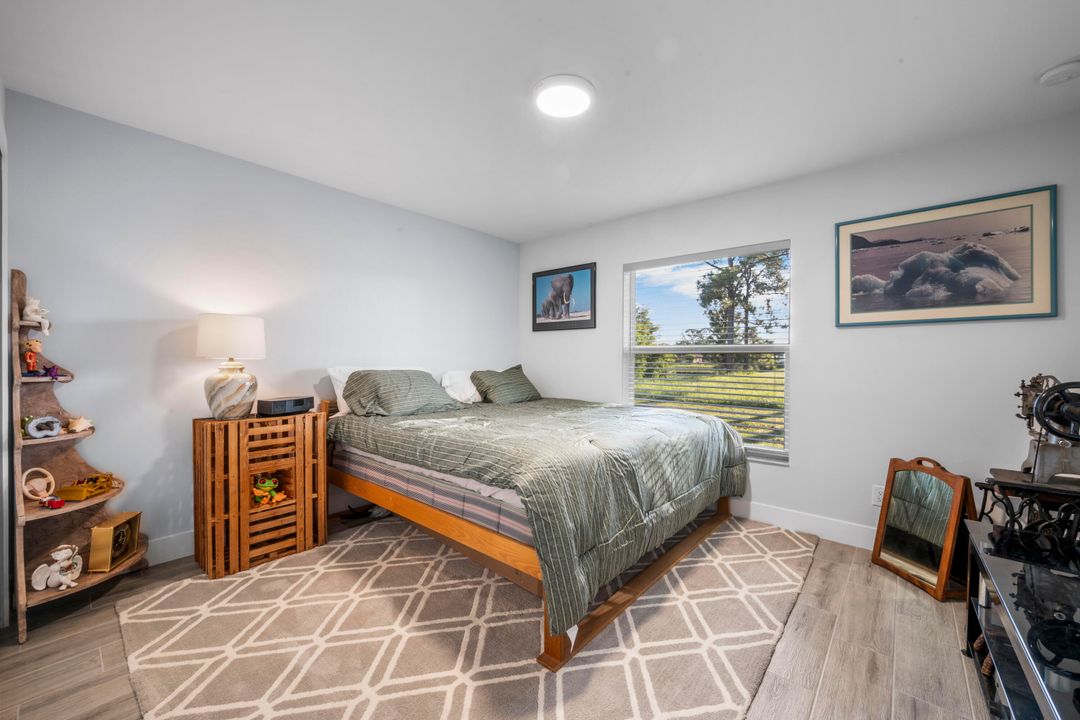 Active With Contract: $447,000 (4 beds, 2 baths, 1883 Square Feet)