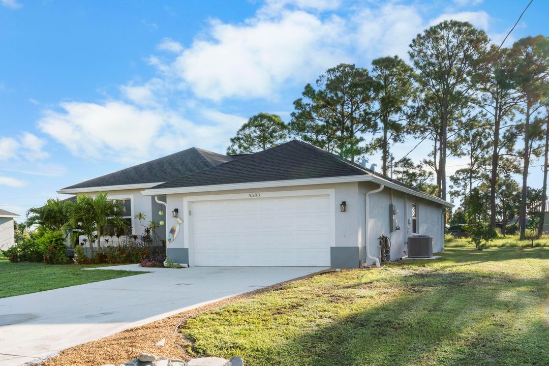 Active With Contract: $447,000 (4 beds, 2 baths, 1883 Square Feet)