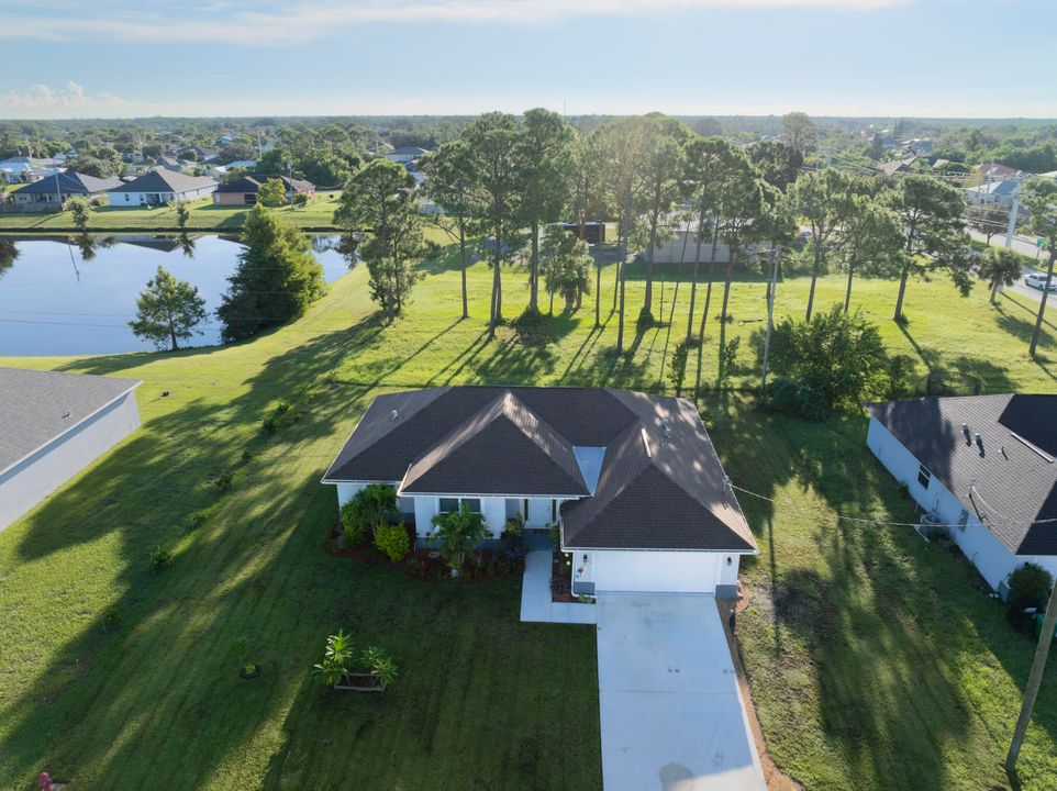 Active With Contract: $447,000 (4 beds, 2 baths, 1883 Square Feet)