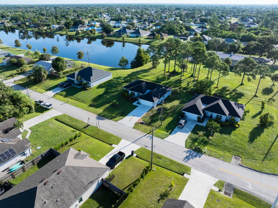 Active With Contract: $447,000 (4 beds, 2 baths, 1883 Square Feet)