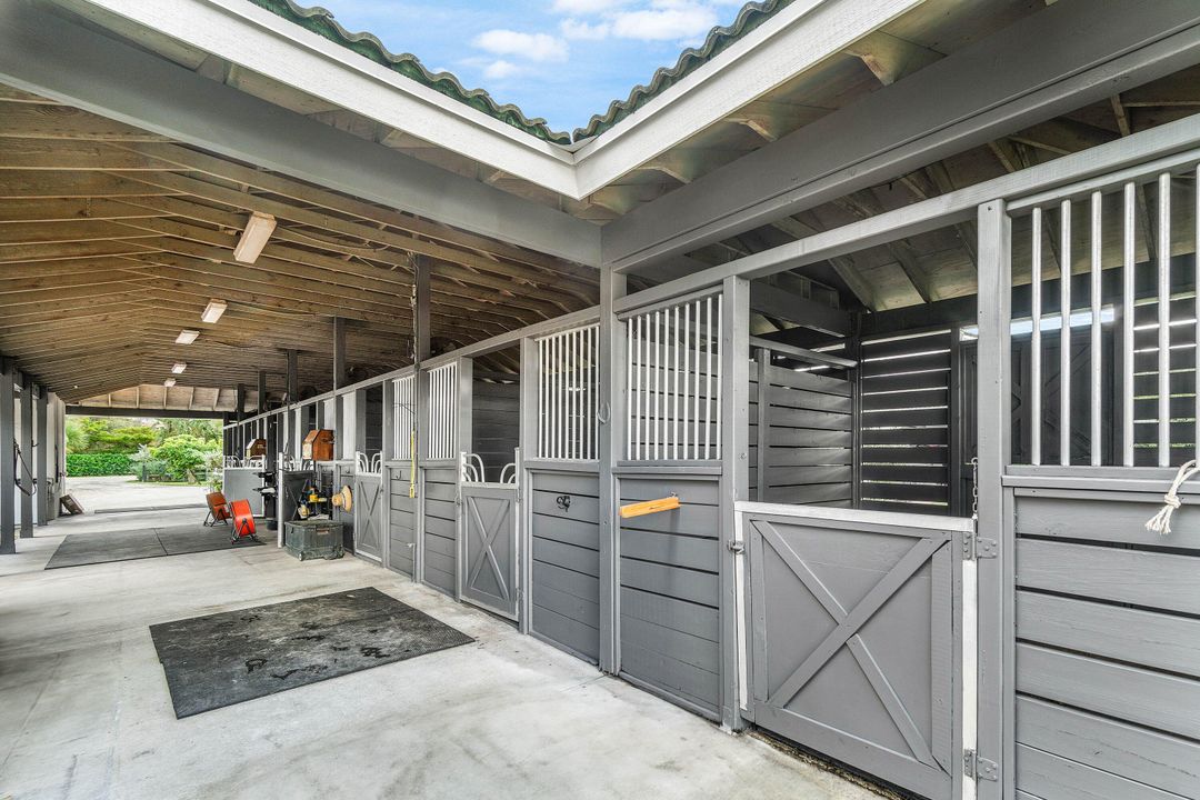 For Rent: $2,000 (1 beds, 1 baths, 400 Square Feet)