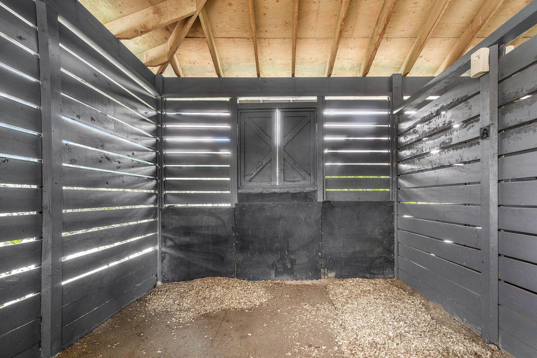 For Rent: $2,000 (1 beds, 1 baths, 400 Square Feet)