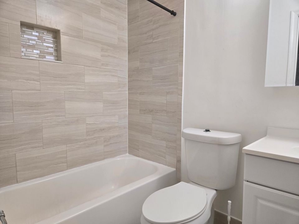 En Venta: $299,950 (3 camas, 2 baños, 1402 Pies cuadrados)