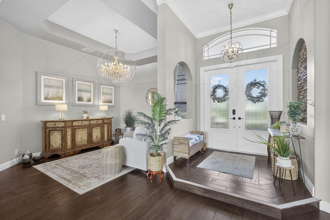 Под контрактом: $1,075,000 (4 спален, 3 ванн, 3079 Квадратных фут)