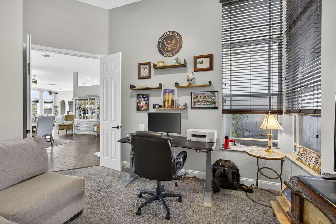 Под контрактом: $1,075,000 (4 спален, 3 ванн, 3079 Квадратных фут)