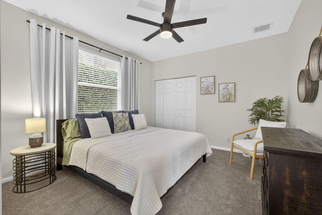 Под контрактом: $1,075,000 (4 спален, 3 ванн, 3079 Квадратных фут)