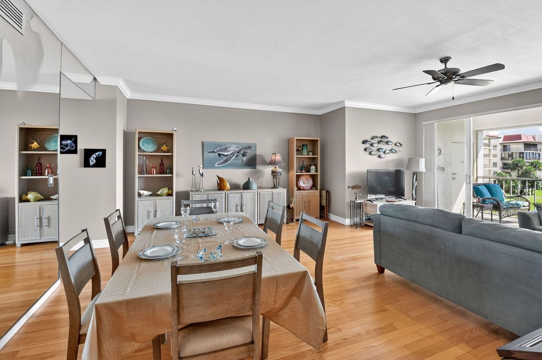 For Sale: $329,000 (2 beds, 2 baths, 1414 Square Feet)