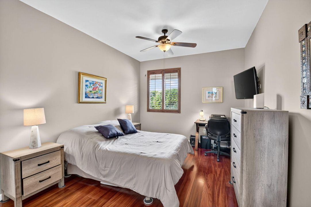 For Sale: $329,000 (2 beds, 2 baths, 1414 Square Feet)