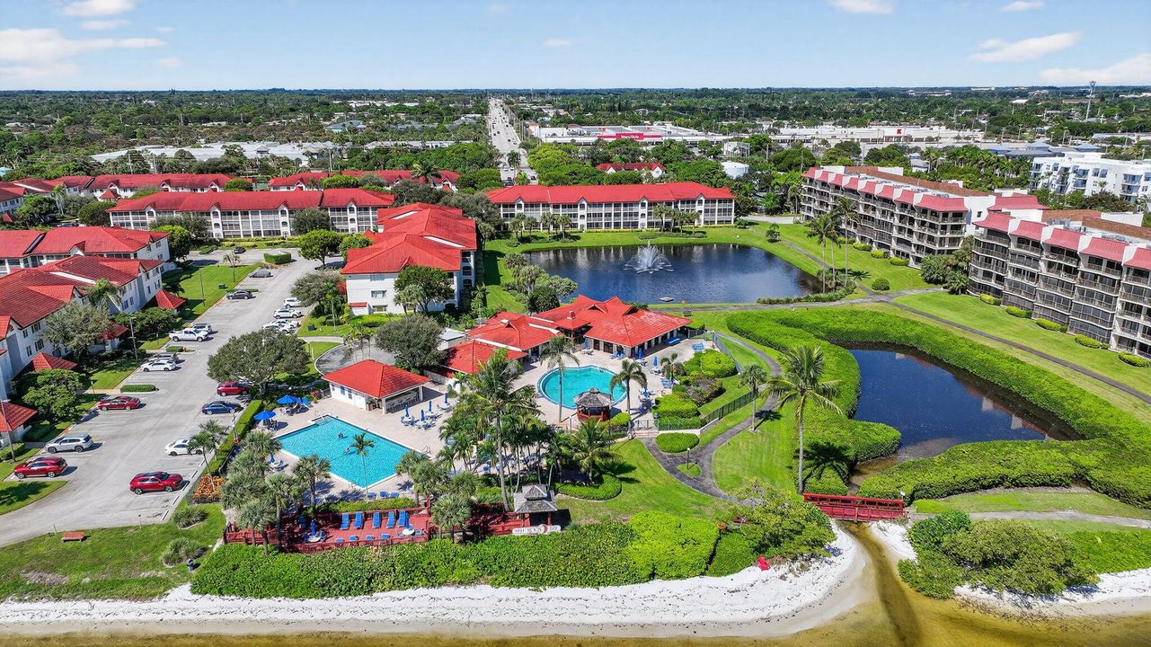 For Sale: $329,000 (2 beds, 2 baths, 1414 Square Feet)