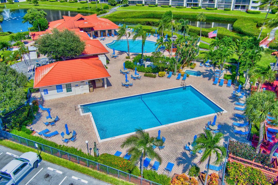 For Sale: $329,000 (2 beds, 2 baths, 1414 Square Feet)