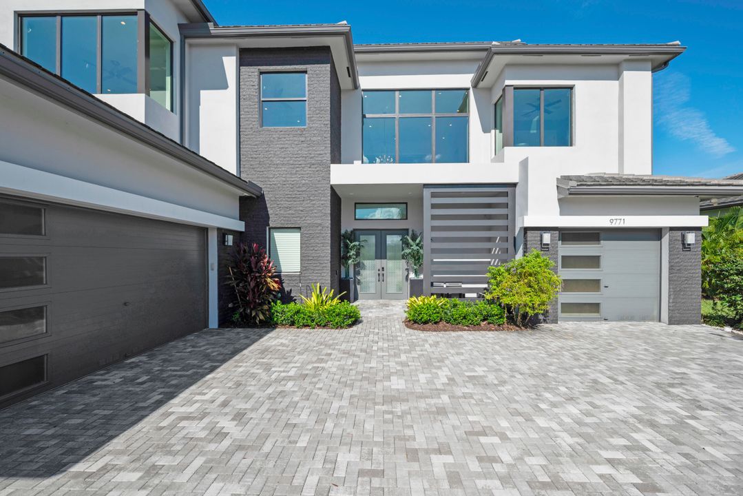 For Sale: $4,875,000 (6 beds, 8 baths, 6175 Square Feet)