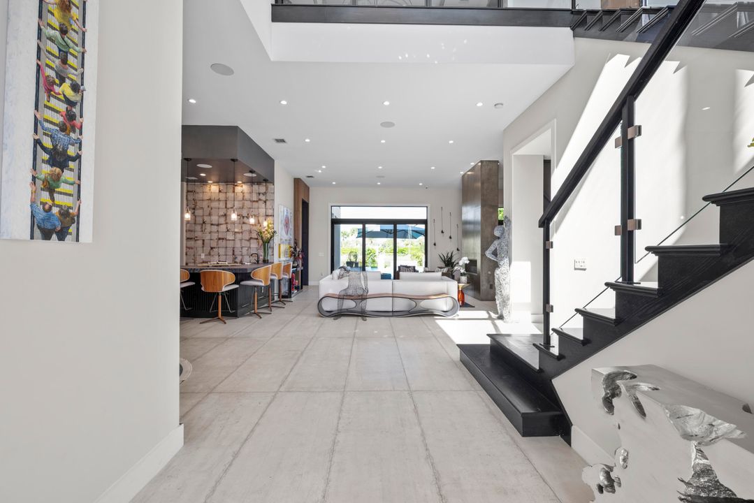 For Sale: $4,875,000 (6 beds, 8 baths, 6175 Square Feet)