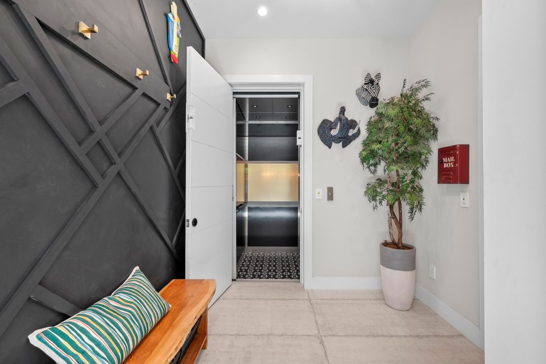 For Sale: $4,875,000 (6 beds, 8 baths, 6175 Square Feet)