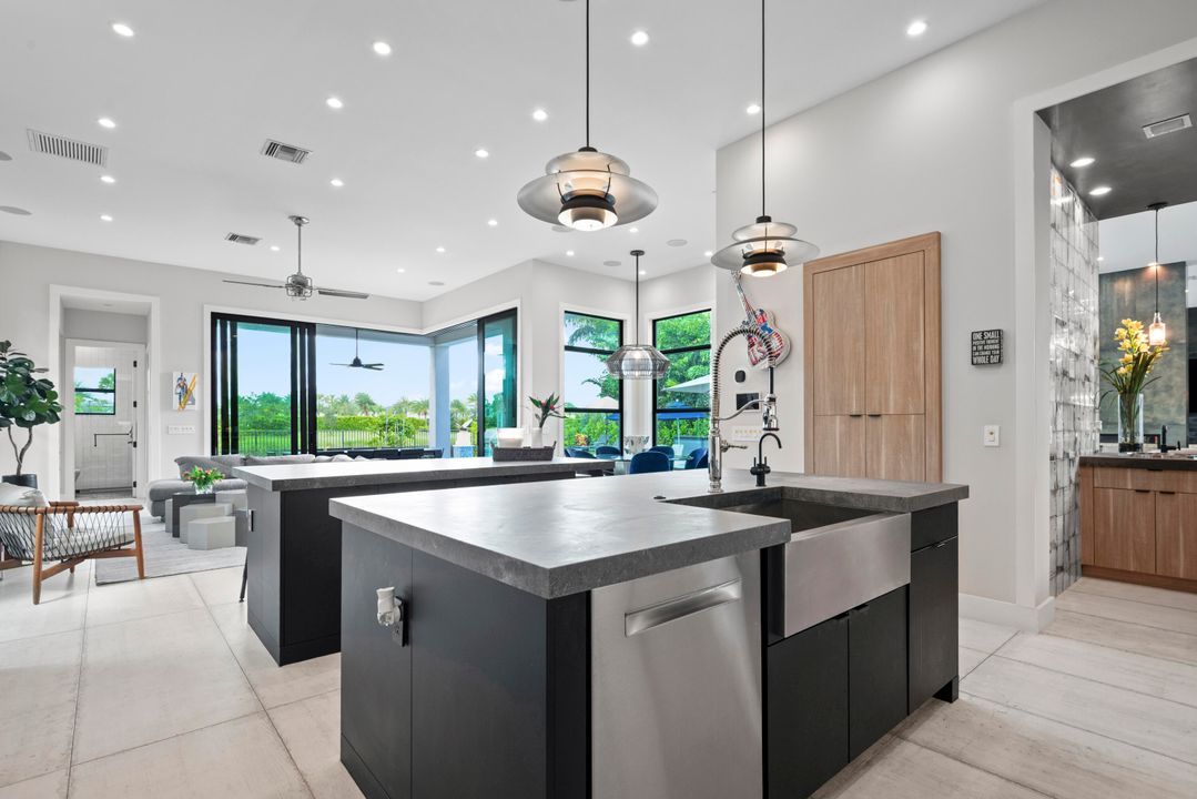 For Sale: $4,875,000 (6 beds, 8 baths, 6175 Square Feet)