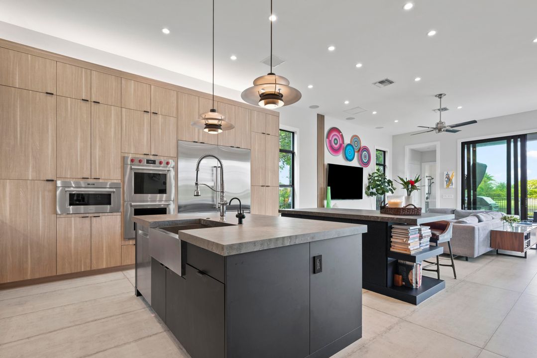 For Sale: $4,875,000 (6 beds, 8 baths, 6175 Square Feet)