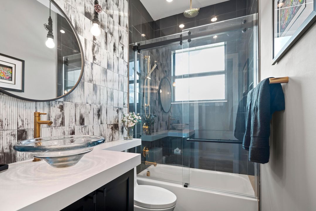 For Sale: $4,875,000 (6 beds, 8 baths, 6175 Square Feet)