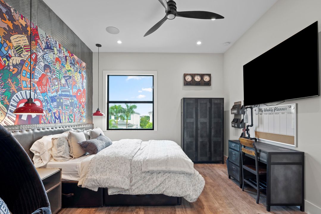 For Sale: $4,875,000 (6 beds, 8 baths, 6175 Square Feet)