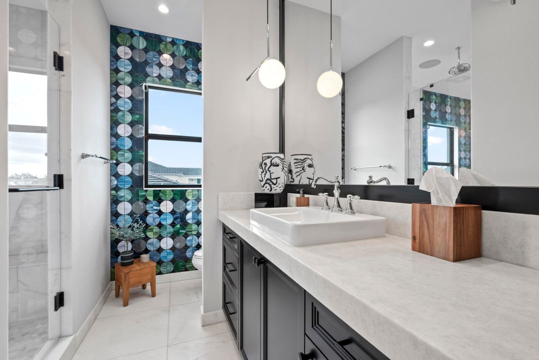 For Sale: $4,875,000 (6 beds, 8 baths, 6175 Square Feet)