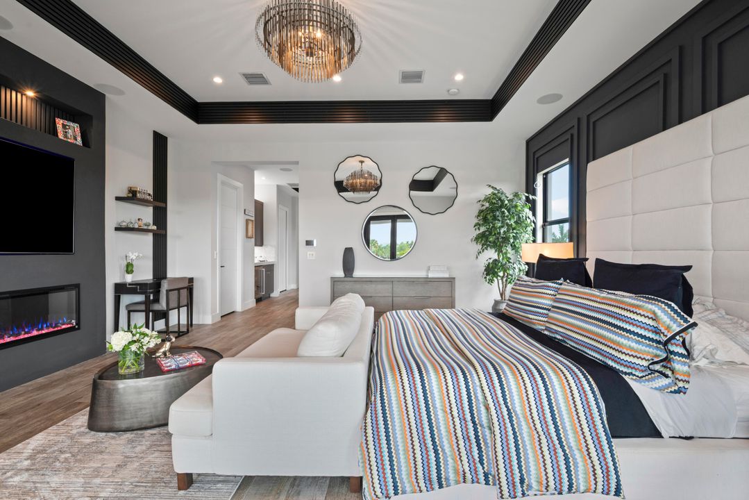 For Sale: $4,875,000 (6 beds, 8 baths, 6175 Square Feet)