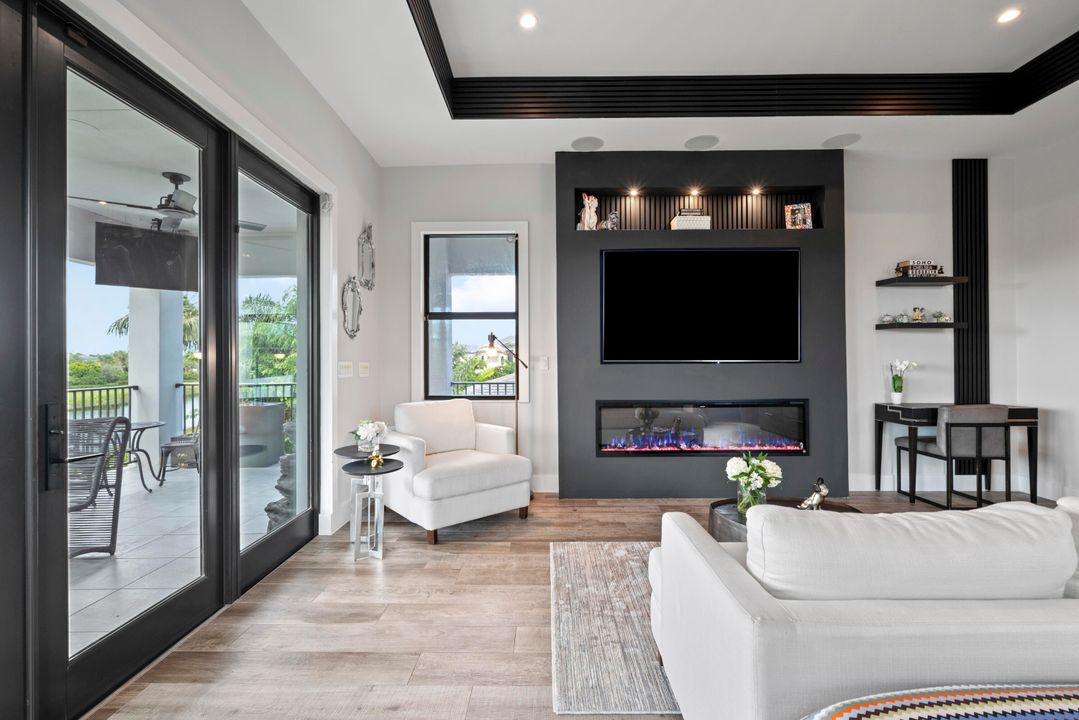 For Sale: $4,875,000 (6 beds, 8 baths, 6175 Square Feet)