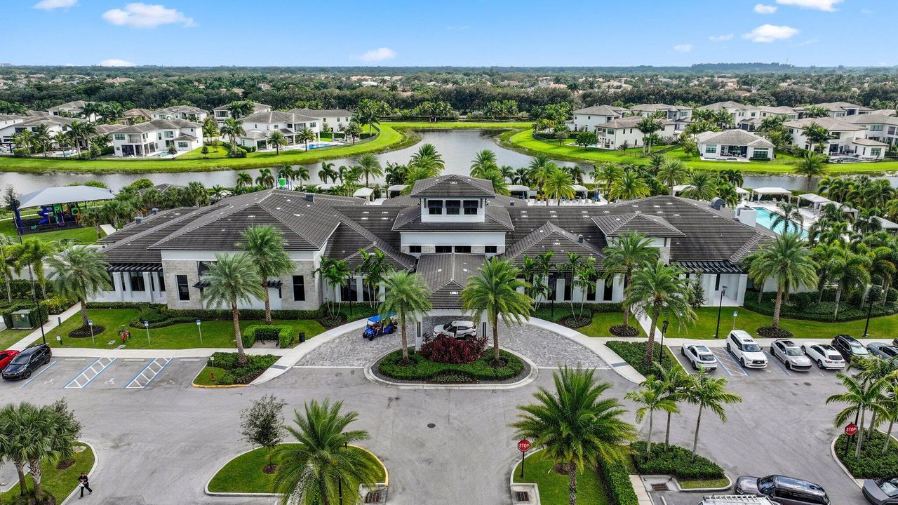 For Sale: $4,875,000 (6 beds, 8 baths, 6175 Square Feet)