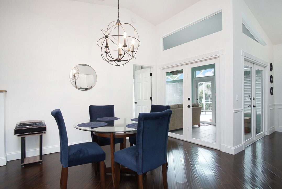 Activo con contrato: $499,000 (3 camas, 2 baños, 1932 Pies cuadrados)