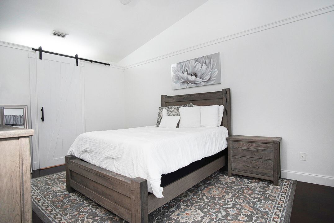 Activo con contrato: $499,000 (3 camas, 2 baños, 1932 Pies cuadrados)