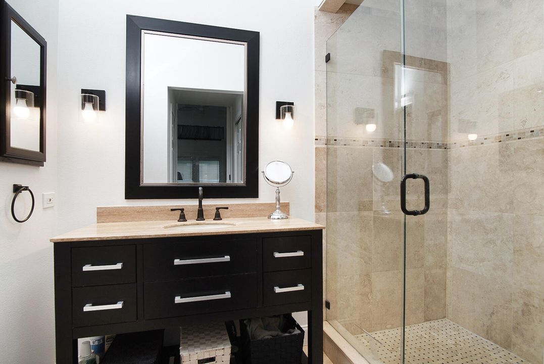 Activo con contrato: $499,000 (3 camas, 2 baños, 1932 Pies cuadrados)