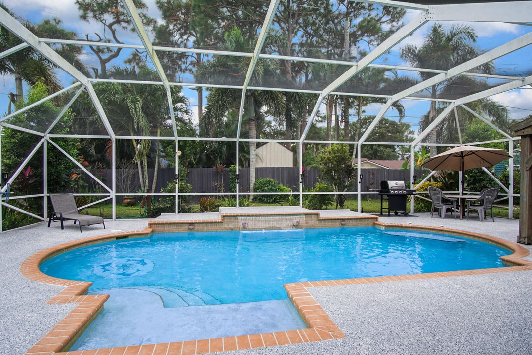 Activo con contrato: $499,000 (3 camas, 2 baños, 1932 Pies cuadrados)