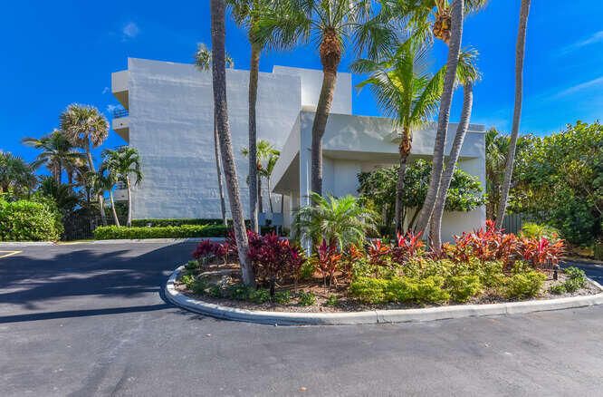 На продажу: $699,000 (2 спален, 2 ванн, 1047 Квадратных фут)