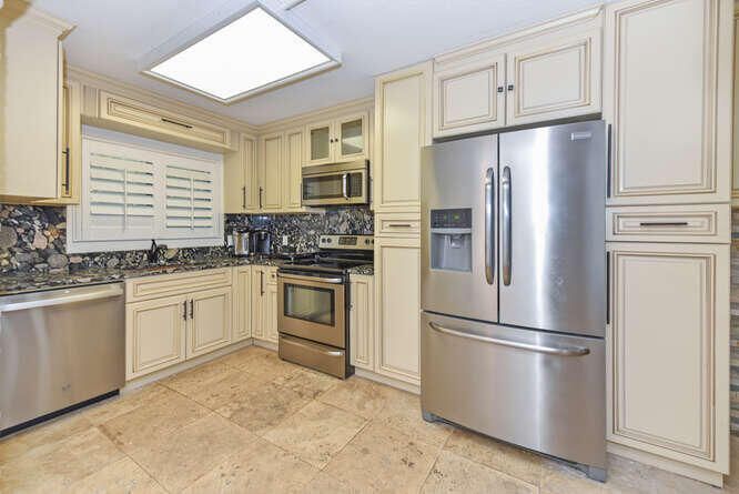 На продажу: $699,000 (2 спален, 2 ванн, 1047 Квадратных фут)