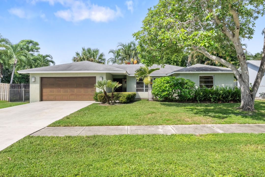 Vendido Recientemente: $489,000 (3 camas, 2 baños, 1686 Pies cuadrados)