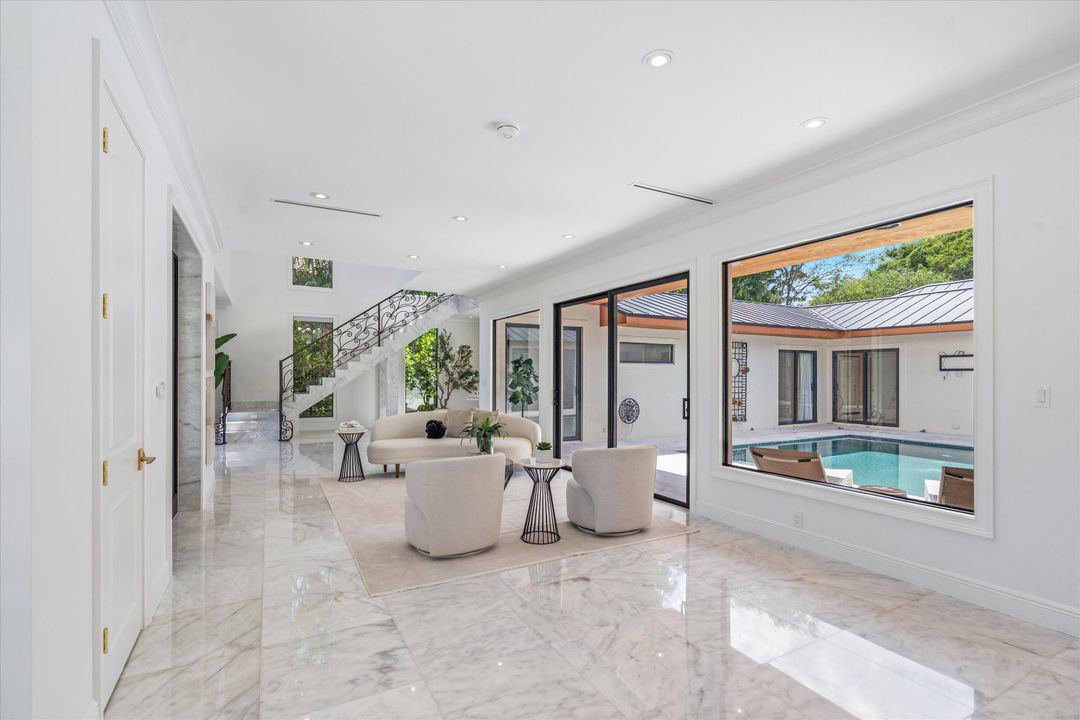 For Sale: $3,900,000 (4 beds, 4 baths, 4750 Square Feet)