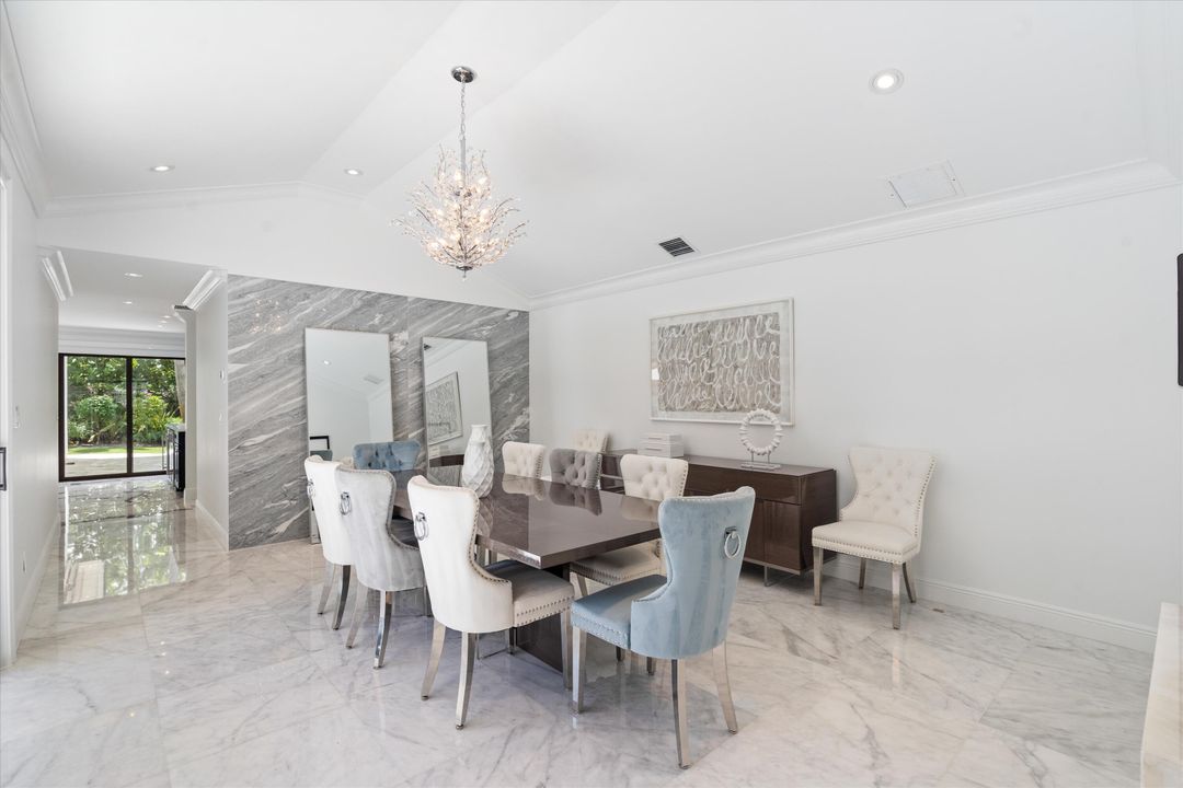 For Sale: $3,900,000 (4 beds, 4 baths, 4750 Square Feet)