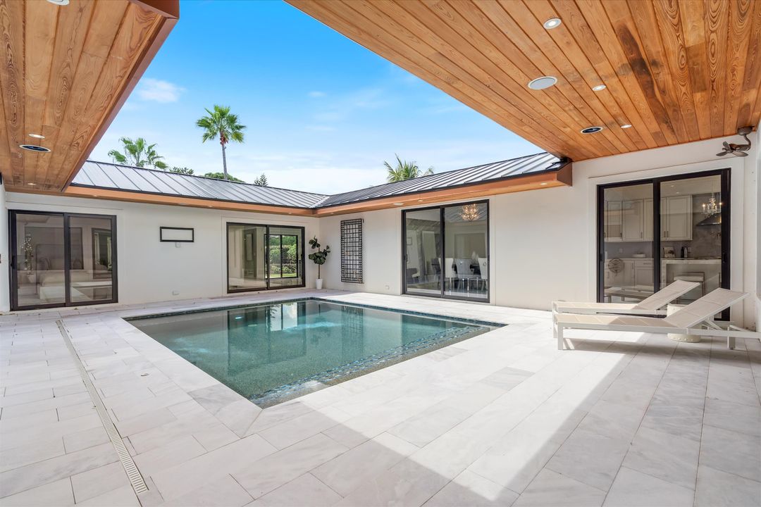 For Sale: $3,900,000 (4 beds, 4 baths, 4750 Square Feet)