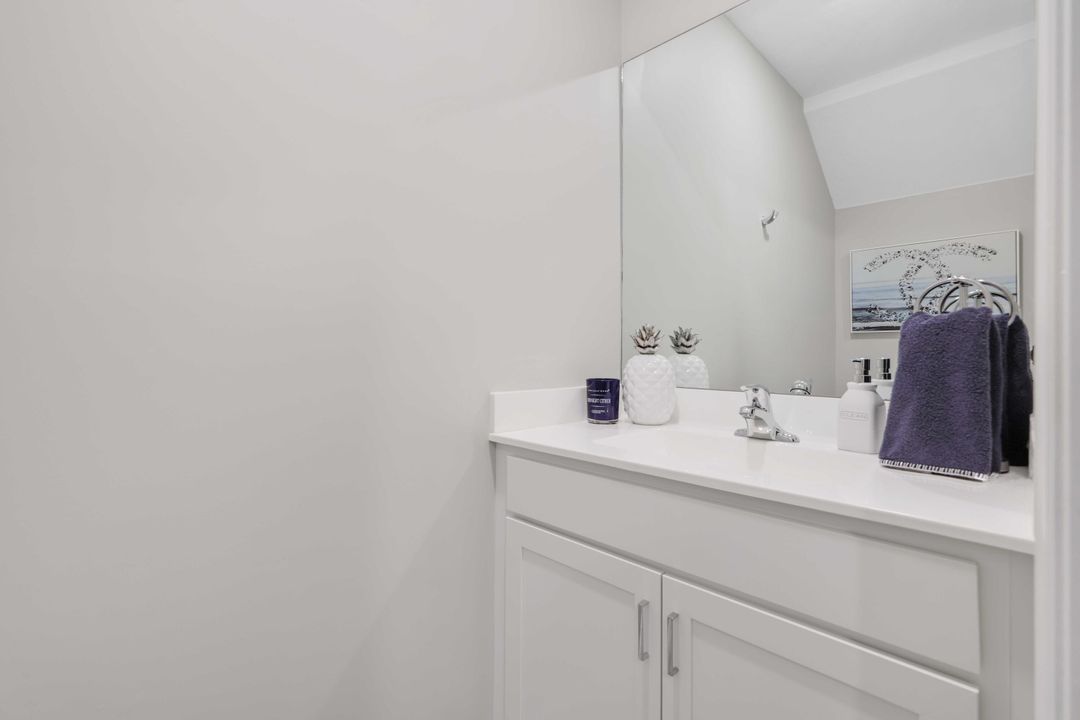 For Sale: $550,000 (3 beds, 2 baths, 2124 Square Feet)