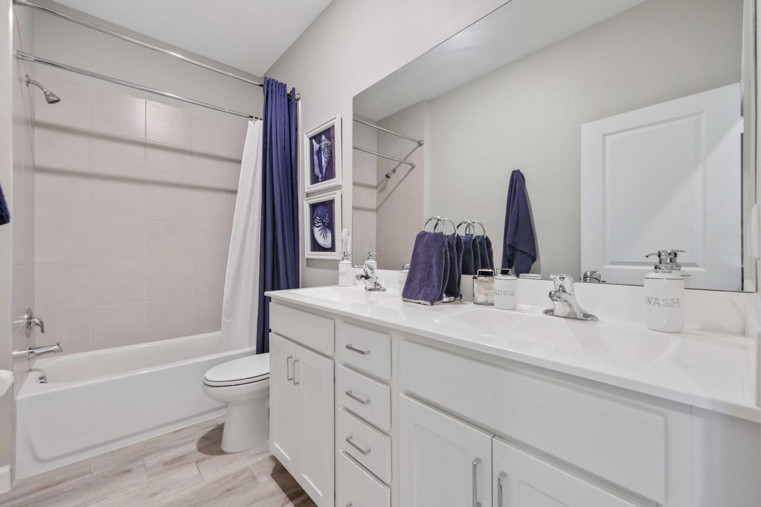 For Sale: $550,000 (3 beds, 2 baths, 2124 Square Feet)