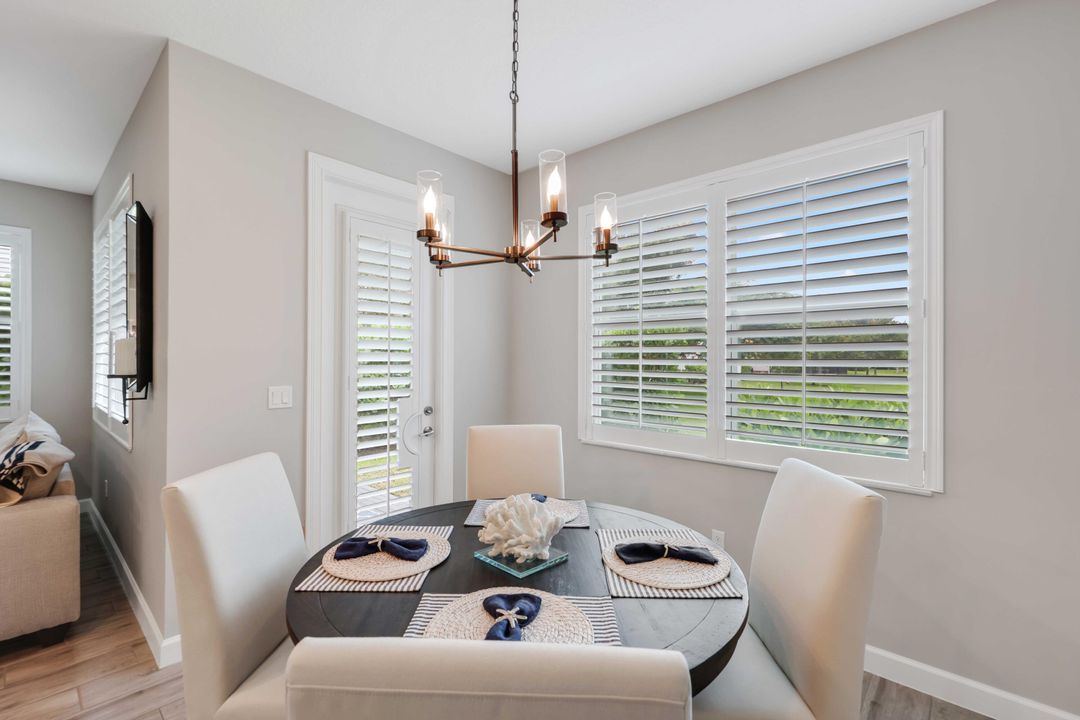 For Sale: $550,000 (3 beds, 2 baths, 2124 Square Feet)