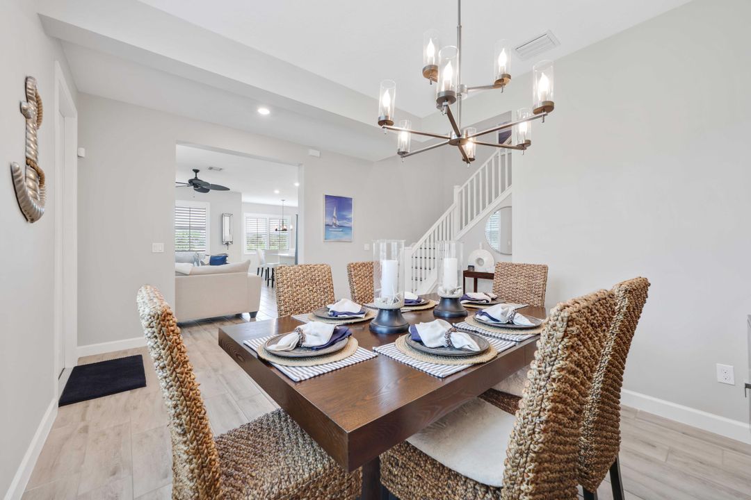 For Sale: $550,000 (3 beds, 2 baths, 2124 Square Feet)